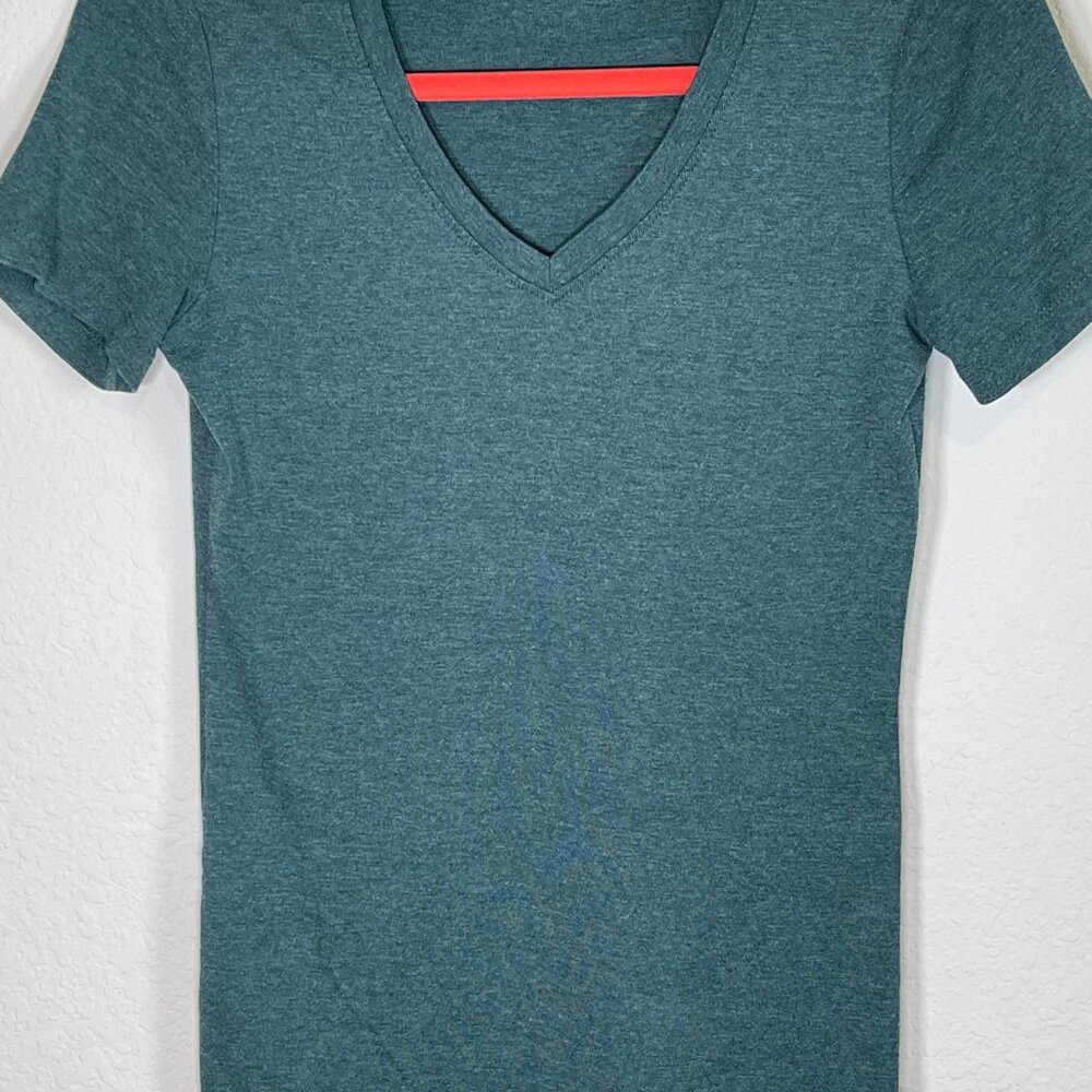 Eddie Bauer Women's V-Neck Short Sleeve Shirt - Picture 2 of 10